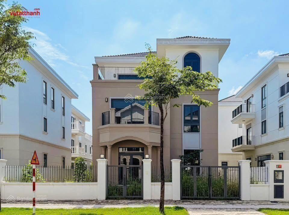Cắt lỗ 2 tỷ nhà phố the suite 8x20(m) trục đường 19m sát bên clubhouse giá chỉ 6.9 tỷ