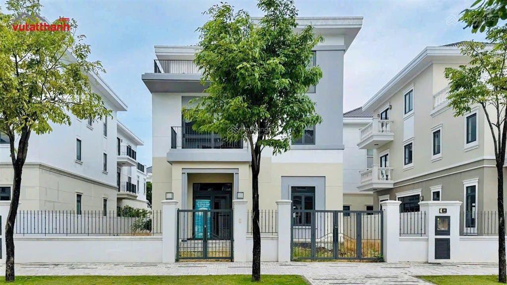 Cắt lỗ 2 tỷ nhà phố the suite 8x20(m) trục đường 19m sát bên clubhouse giá chỉ 6.9 tỷ