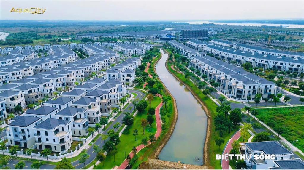 Duy nhất siêu phẩm độc quyền  biệt thự song lập ven sông 10x20m giá chỉ 8.9 tỷ