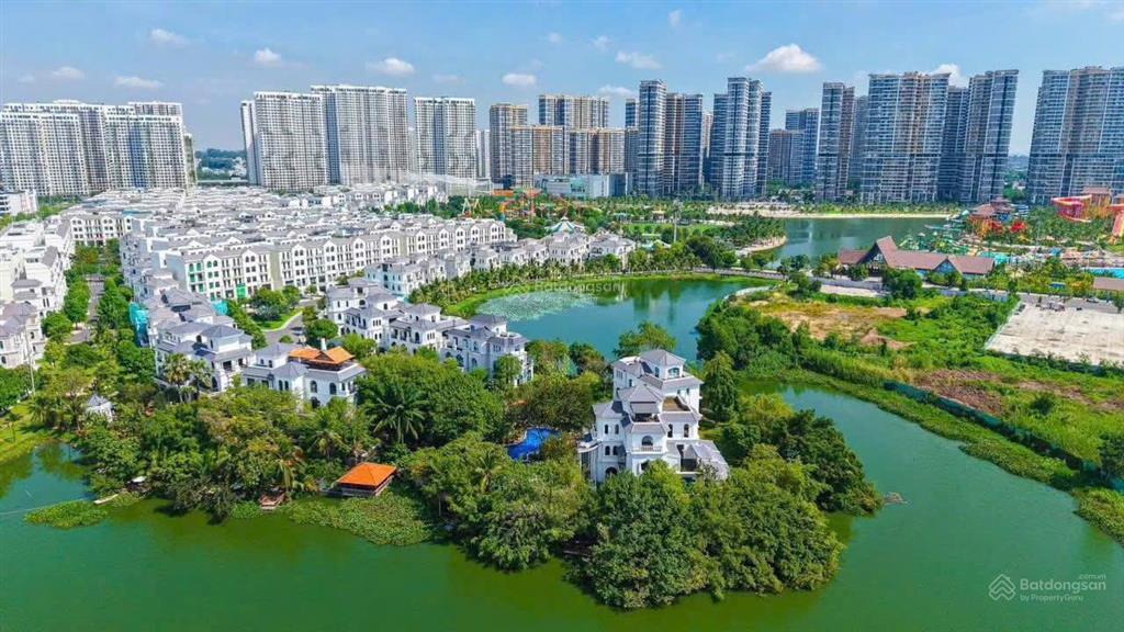 Sở hữu ngay nhà phố vinhomes saigon park hóc môn thanh toán 1.3 tỷ ngưng đến khi nhận nhà