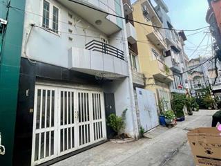 Ngay mt trần hưng đạo q5  ngang 4.7m2  4 tầng  kế bên bv chấn thương chỉnh hình