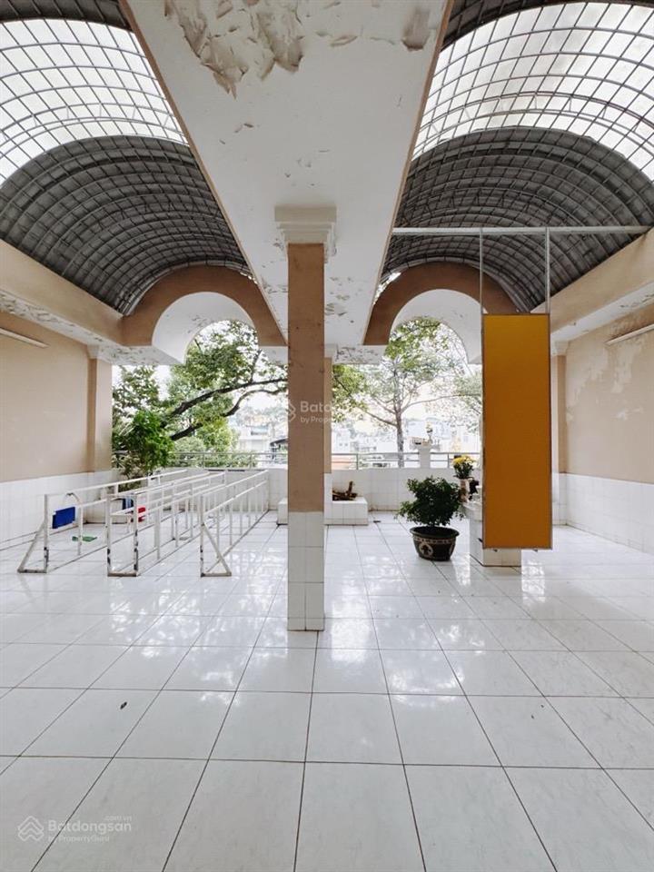 Hàng hiếm ngang 8x20 7 tầng  mt an dương vương quận 5  vuông đẹp 21 phòng chính chủ lâu năm