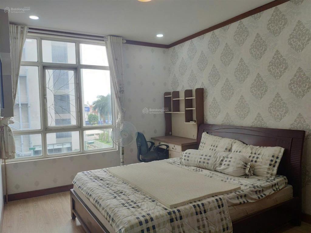 Cần bán căn hộ chung cư giai việt chánh hưng, 3pn, view thoáng mát, nhà đẹp, shr sang tên ngay