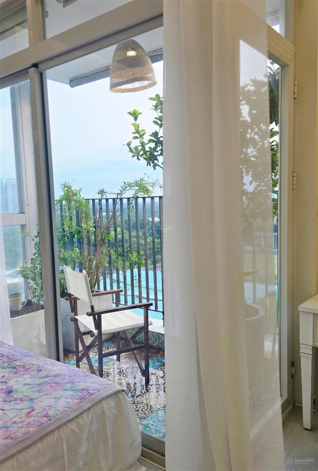 Cần bán căn hộ star hill, 2pn, lầu cao, hướng mát đón lộc, sổ hồng sang tên ngay