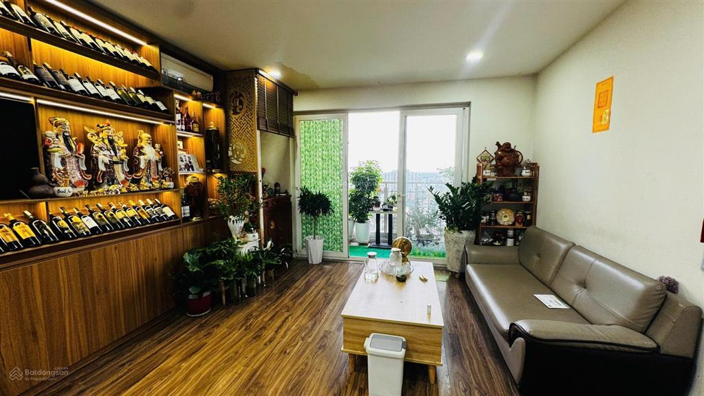Cần bán căn hộ chung cư carina plaza, 2pn, nhà đẹp, lầu cao, view thoáng mát, sổ hồng sang tên ngay