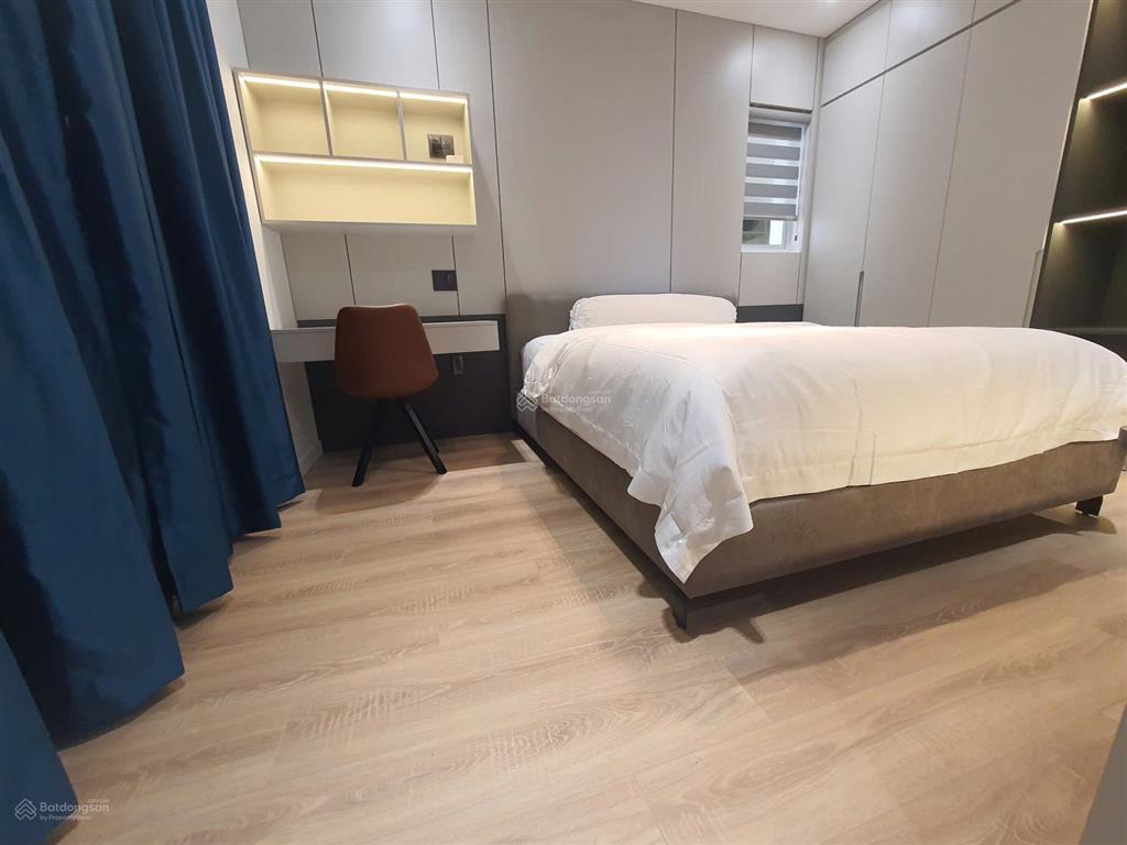 Chính chủ cần bán lại căn hộ cao cấp hùng vương plaza, 3pn, lầu cao, hướng đón gió mát