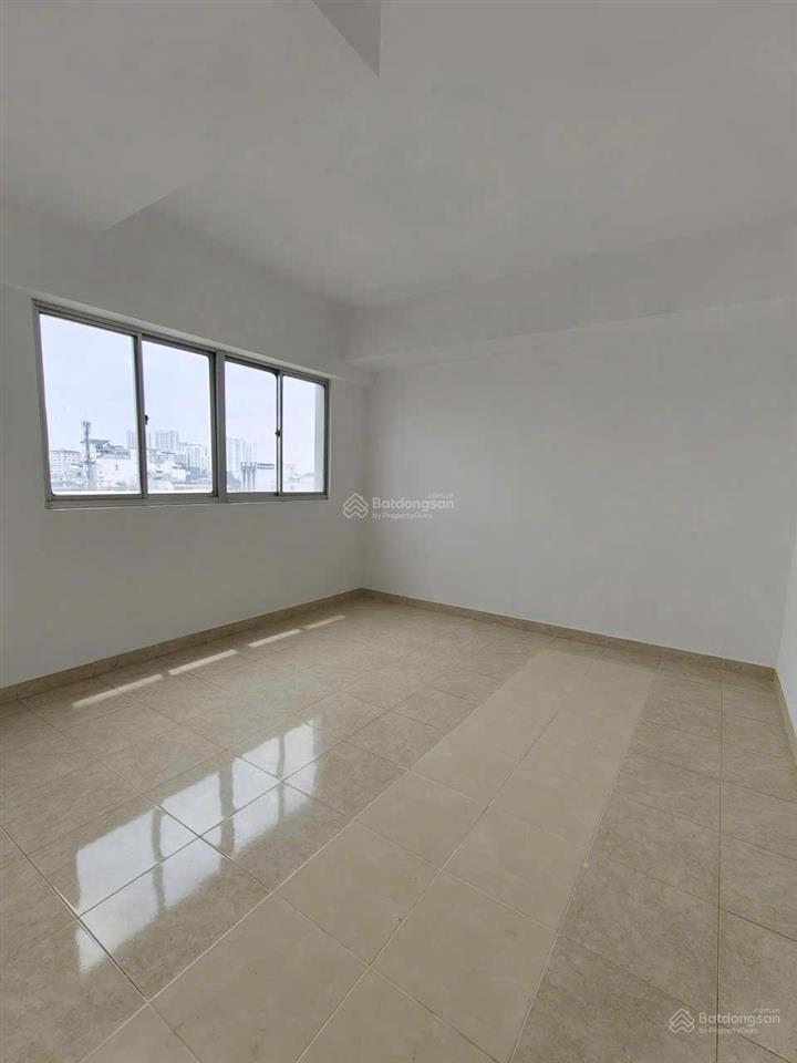 Cần bán căn hộ h3, 2pn, lầu cao, view đón gió mát mẻ, sổ hồng sang tên ngay
