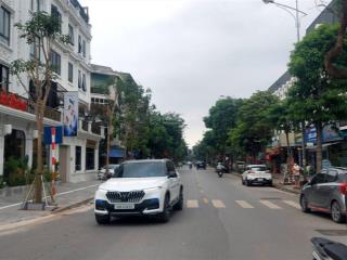 Bán nhà phân lô vỉa hè ngô thì nhậm hà đông dt 50m2, 7 tầng thang máy, full nội thất, kinh doanh.