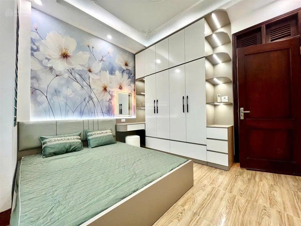 Bán nhà liền kề mỗ lao hà đông dt45m2 , 4 tầng, thang máy, giá 14 tỷ, vỉa hè 2 bên kinh doanh