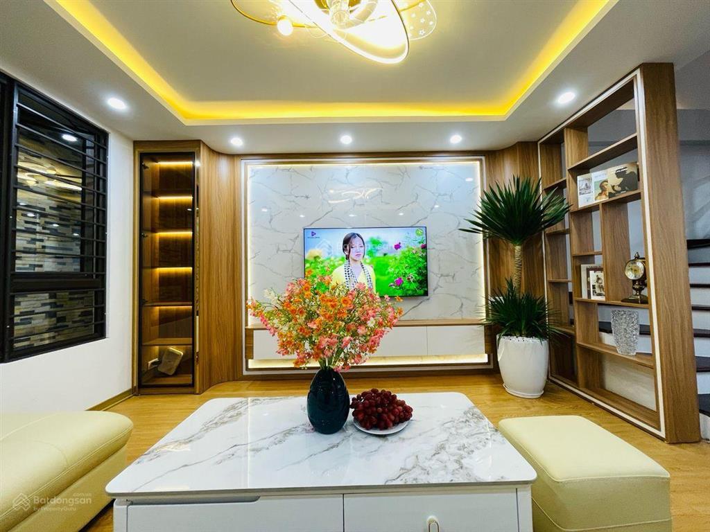 Siêu phẩm tô hiệu hà đông dt 42m2, 5 tầng, thang máy ôtô đỗ cửa,kinh doanh đều tốt, giá 10.5 tỷ