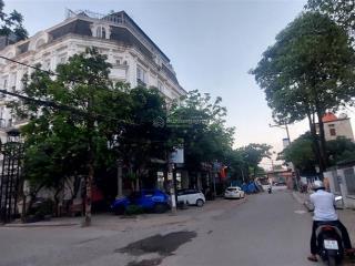 Cần gấp bán lô đất tại vạn phúc hà đôngdt 38 m2, mặt tiền 12m,lô góc, ô tô vào đất, giá 9.5 tỷ
