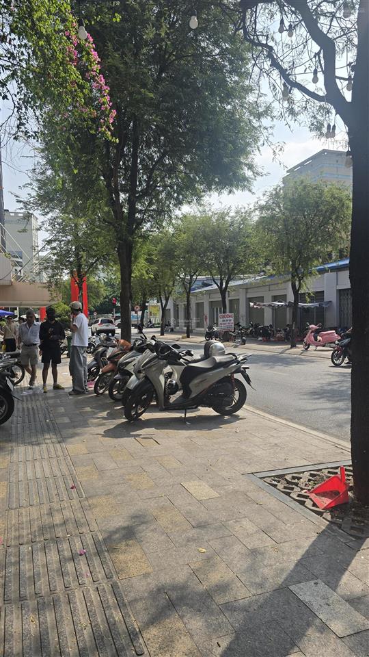 Mặt tiền lê thánh tôn quận 1 rất hiếm, 6 tầng, tài sản truyền đời, giá trị khai thác vip, 105 tỷ