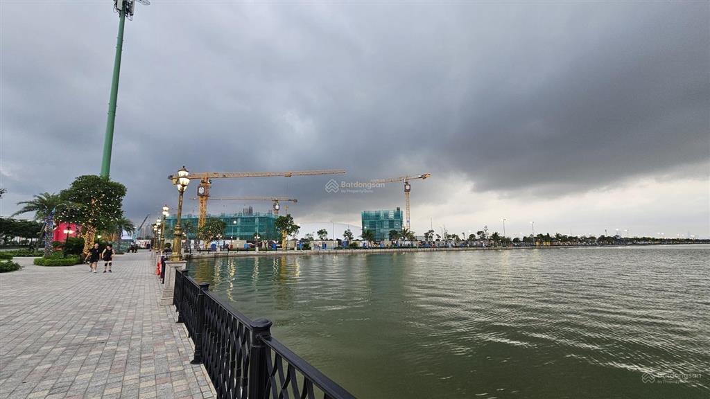 Bán chcc 2pn 2vs 77m cạnh vinhomes cổ loa