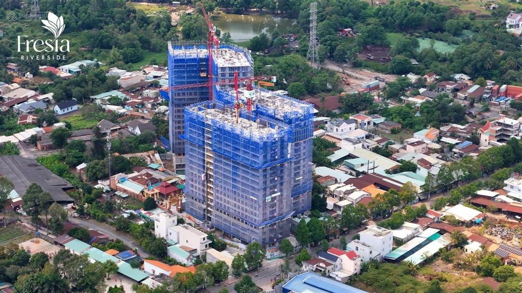 Bán căn 2pn view công viên tầng cao  giá 1,946 tỷ  tt 20% kí hđmb  thanh toán ~ 10 tr/ tháng