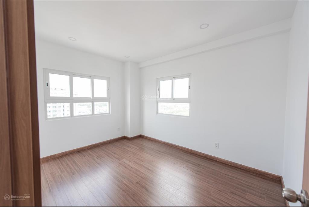 Bán căn hộ conic đã có sổ  85m2  2pn 2 wc  view nội khu  giá 2,8 tỷ