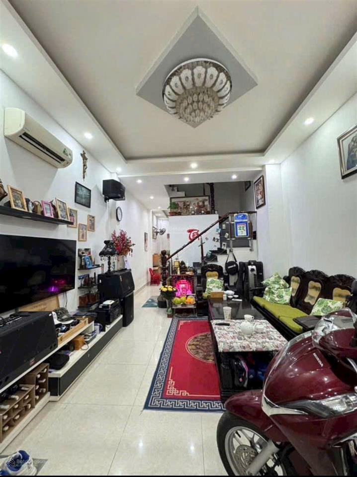 Bán nhà 3 tầng ngay gigamall  4 x 13  xe hơi vào tận nhà  giá 8 tỷ còn tl