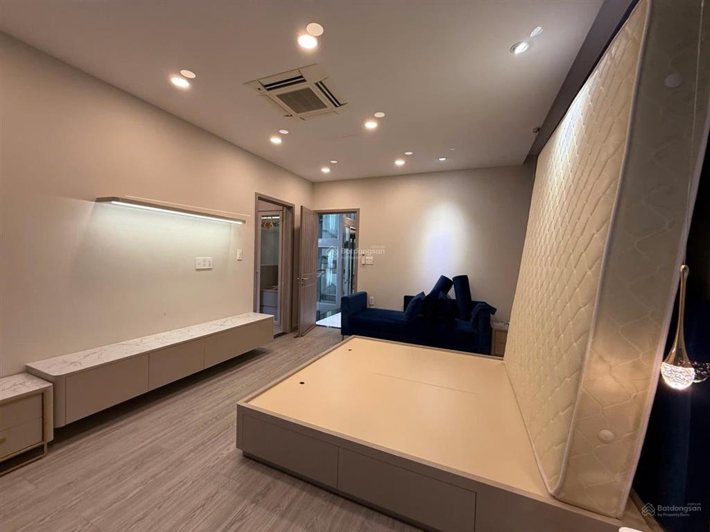 Cho thuê villa đảo kim cương dt 11x20m, hầm trệt 3lầu 6pn, full nt cao cấp, có thang máy. giá 90tr