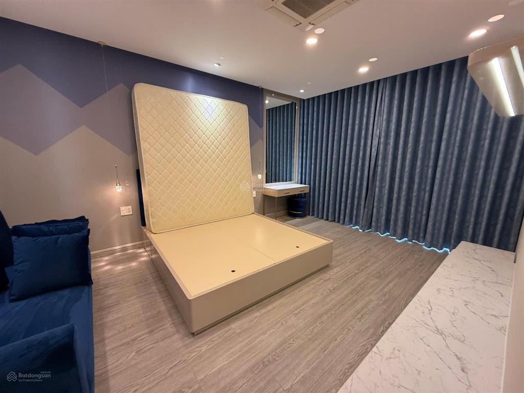 Cho thuê villa đảo kim cương dt 11x20m, hầm trệt 3lầu 6pn, full nt cao cấp, có thang máy. giá 90tr