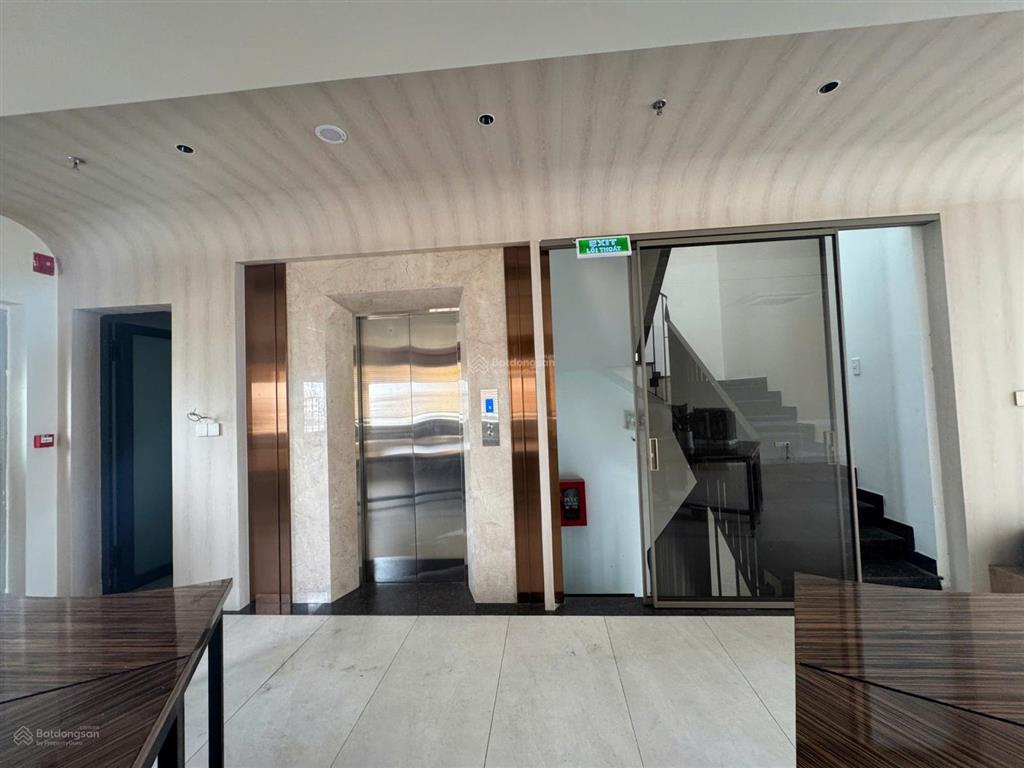 Cho thuê văn phòng dtsd 100m2 mặt tiền đường bát nàn 20m khu đảo kim cương q2 35tr/th