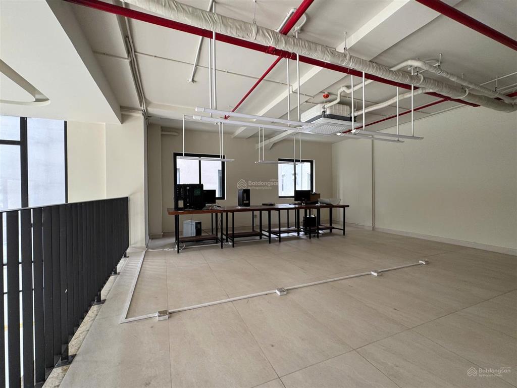 Cho thuê văn phòng dtsd 100m2 mặt tiền đường bát nàn 20m khu đảo kim cương q2 35tr/th