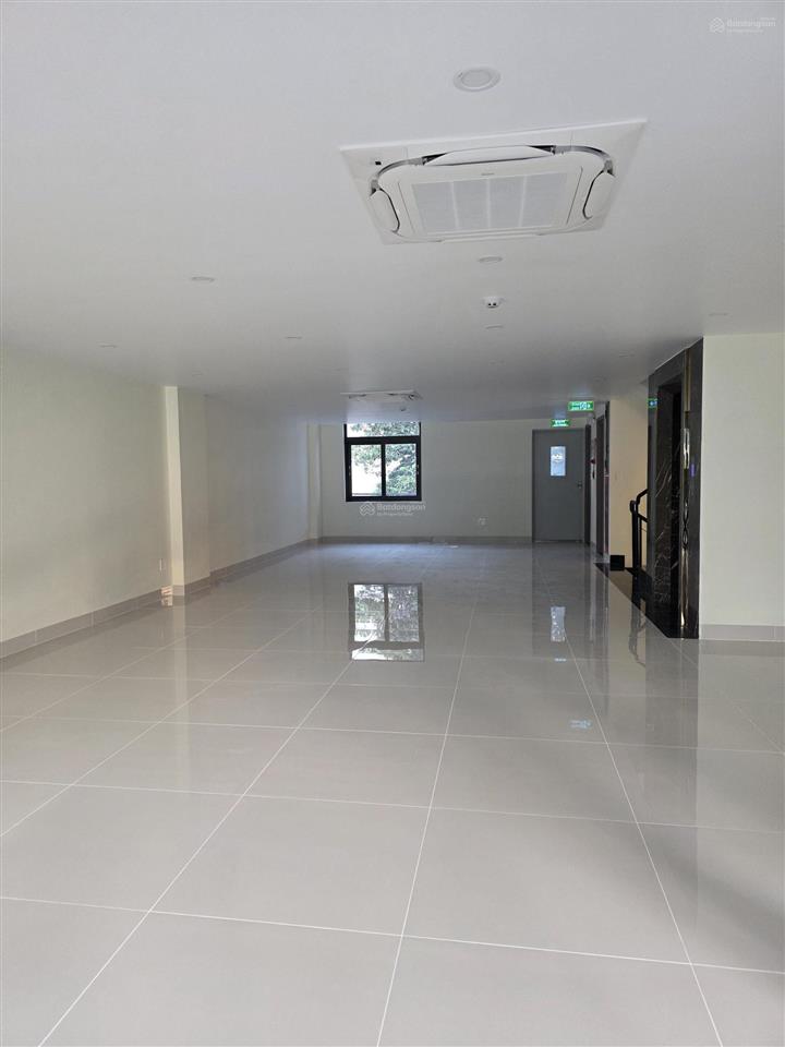 Tòa nhà cho thuê khu đảo kim cương q2, dt 8x20m, hầm 7 tầng, thang máy, máy lạnh, pccc, giá 150tr
