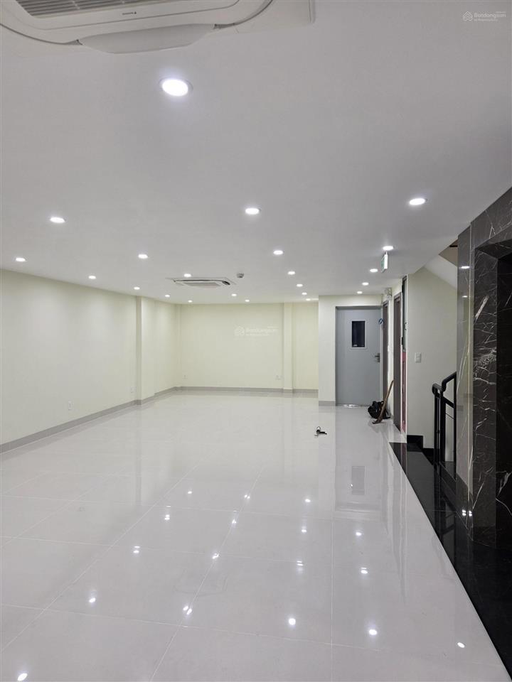 Tòa nhà cho thuê khu đảo kim cương q2, dt 8x20m, hầm 7 tầng, thang máy, máy lạnh, pccc, giá 150tr