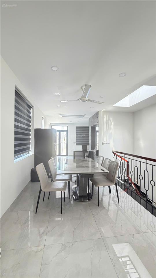 Nhà cho thuê khu đảo kim cương quận 2. dt 7x20m, hầm 4 tầng, 4pn. có thang máy, máy lạnh. giá 55tr