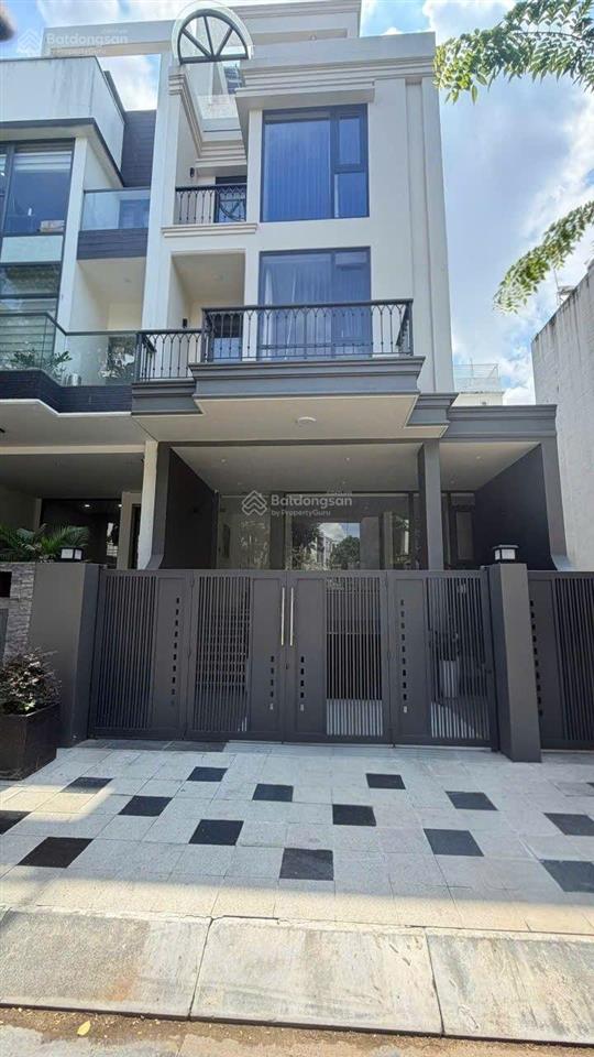 Nhà cho thuê khu đảo kim cương quận 2. dt 7x20m, hầm 4 tầng, 4pn. có thang máy, máy lạnh. giá 55tr