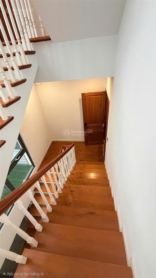 Cho thuê villa khu đảo kim cương quận 2. dt 10x18m, hầm 4 tầng, có 5pn full nội thất. giá 80tr/th