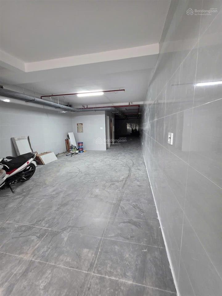 Cho thuê nhà 5x27m, hầm 4 tầng trống, ngay đường lương định của thang máy máy lạnh, pccc giá 90tr
