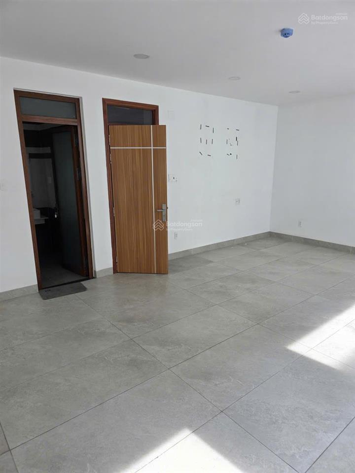 Tòa nhà văn phòng dt 9x21m, hầm 7 tầng cho thuê đường bát nàn, khu đảo kim cương quận 2. giá 150tr