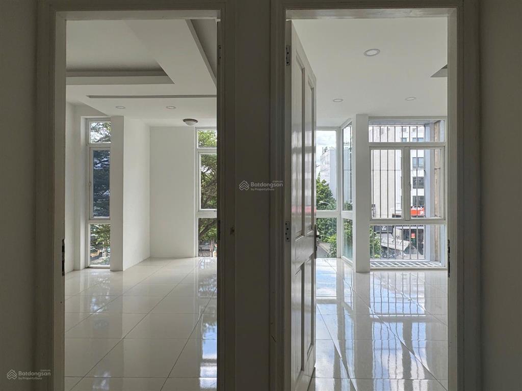 Cho thuê nhà phố dt8x20m, hầm 4 tầng trương văn bang, khu đảo kim cương quận 2.nt cơ bản giá 70tr