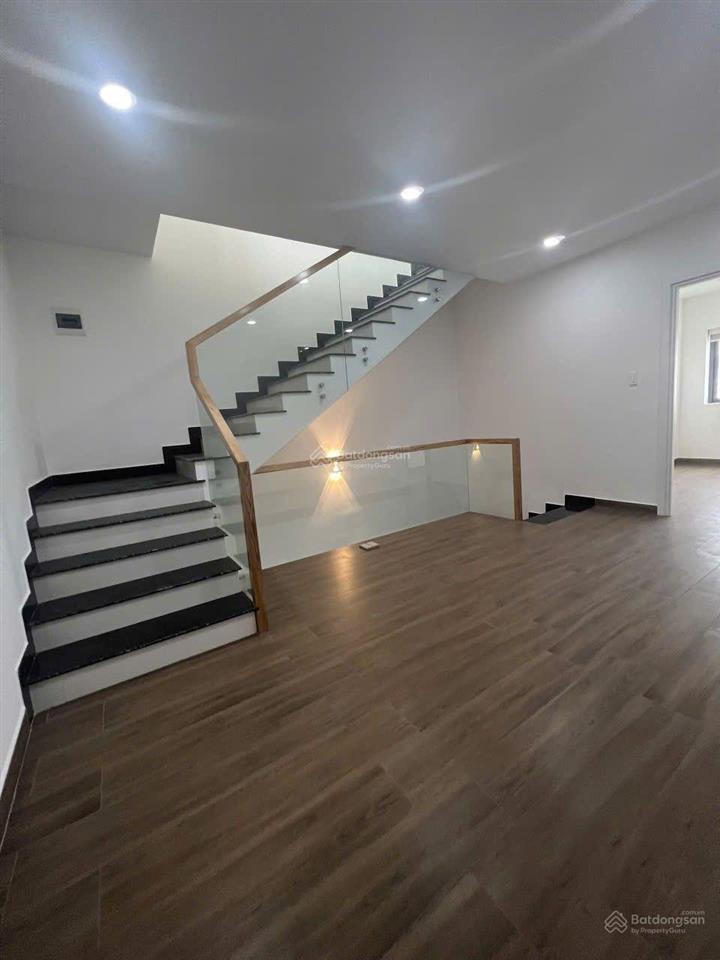 Nhà cho thuê ngay khu đảo kim cương (q2), dt 5x20m, hầm 4 tầng, 2 sàn trống, 4 phòng giá 45 tr/th