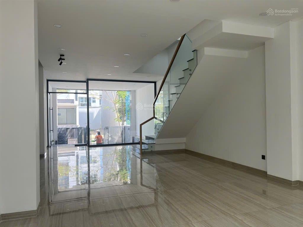 Nhà cho thuê ngay khu đảo kim cương (q2), dt 5x20m, hầm 4 tầng, 2 sàn trống, 4 phòng giá 45 tr/th