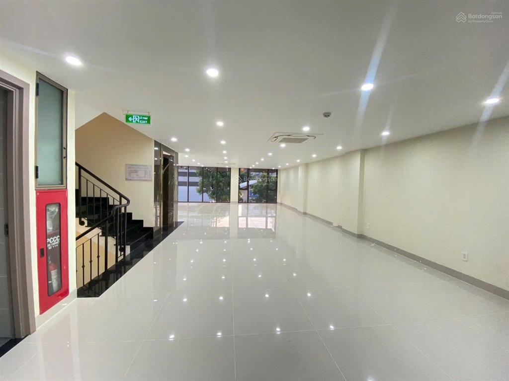 Tòa nhà dt 8x20m, hầm 6 tầng cho thuê phường thạnh mỹ lợi q2. thang máy, máy lạnh, pccc. giá 145tr