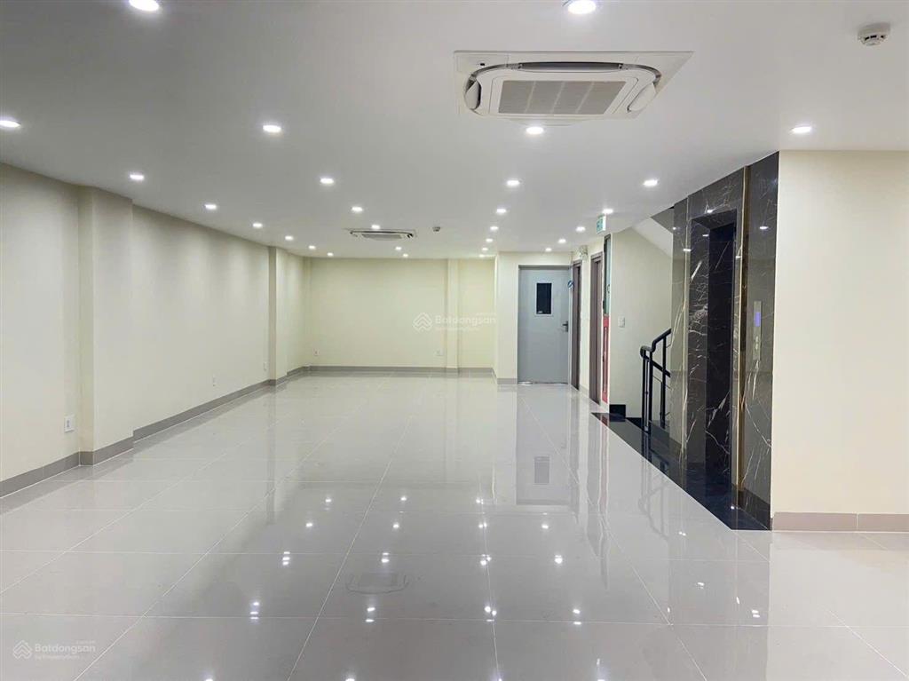 Tòa nhà dt 8x20m, hầm 6 tầng cho thuê phường thạnh mỹ lợi q2. thang máy, máy lạnh, pccc. giá 145tr