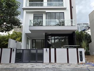 Nhà cho thuê dt10x18m, hầm 4 tầng khu thạnh mỹ lợi, quận 2. thang máy, máy lạnh, pccc. giá 90tr/th