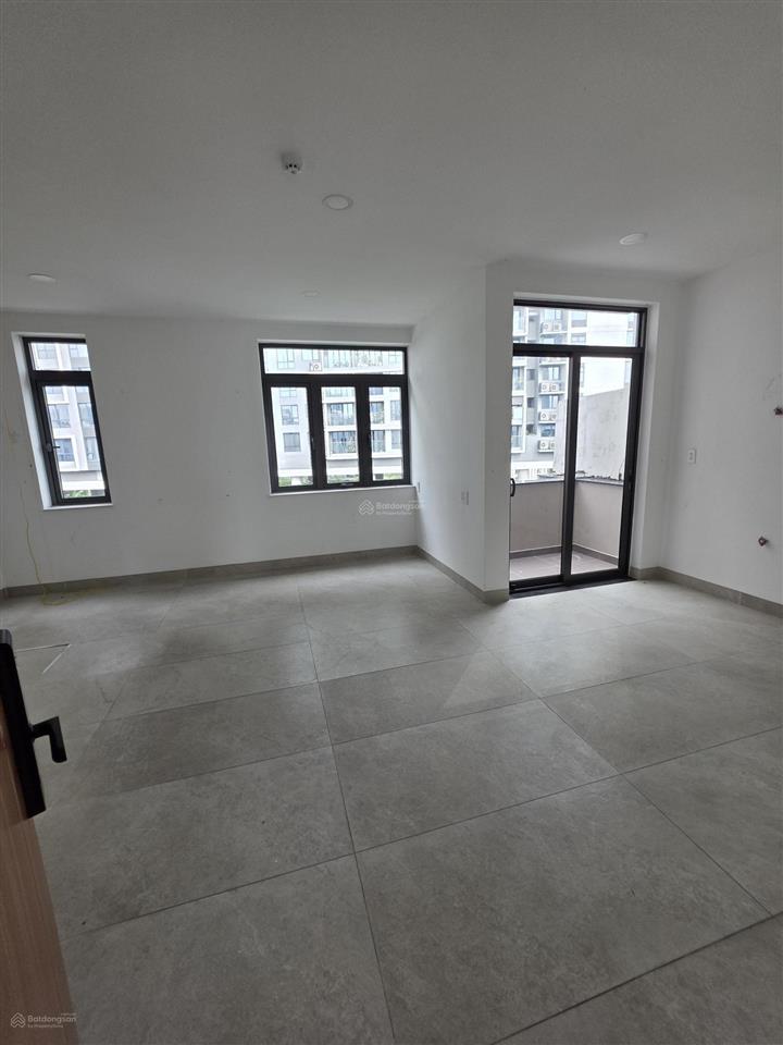 Tòa nhà dt 9x21m, hầm 7 tầng mặt tiền bát nàn khu đảo kim cương q2. thang máy, pccc. giá 117 triệu