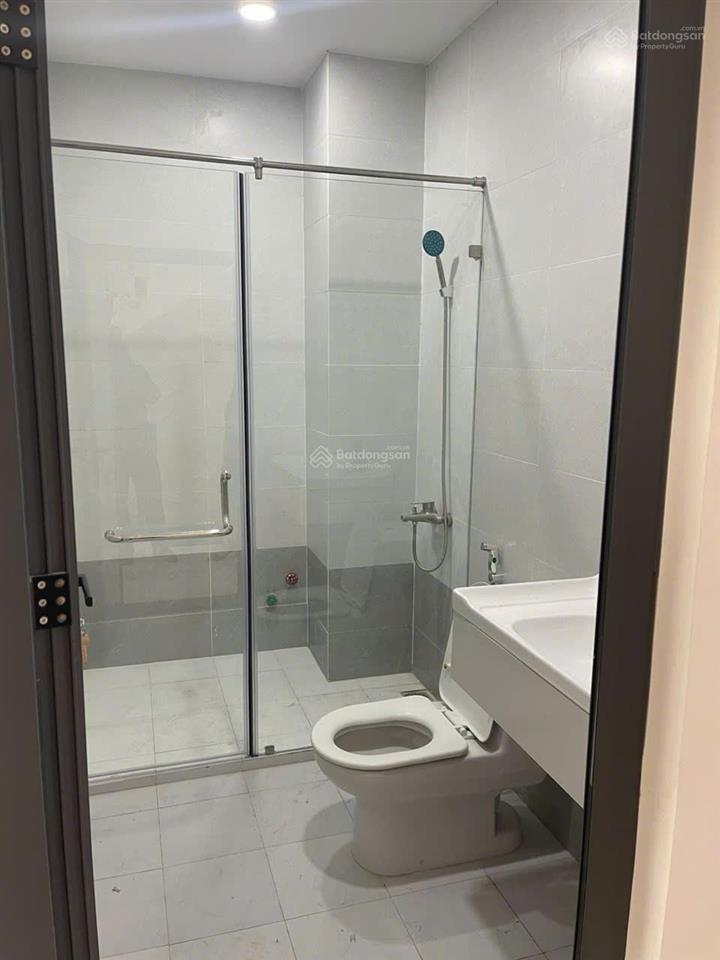 Nhà cho thuê khu đảo kim cương quận 2. dt 7x18m, hầm 4 tầng sàn trống, 3p, có máy lạnh. giá 50tr