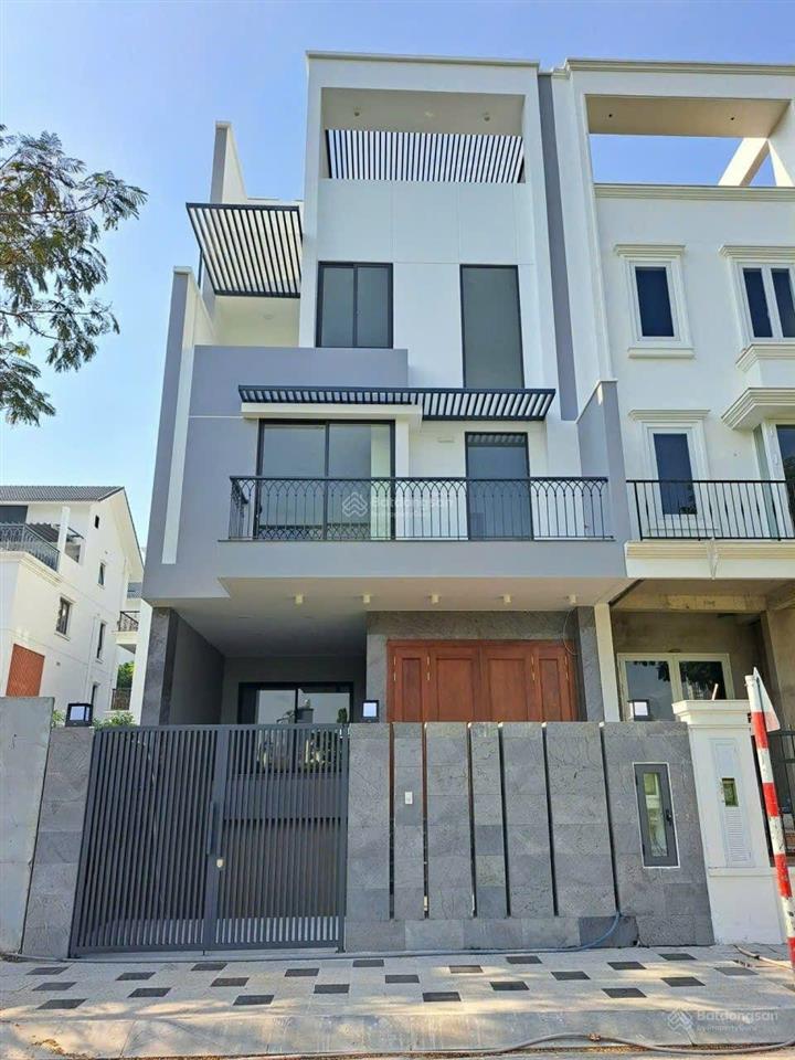 Nhà cho thuê khu đảo kim cương quận 2. dt 7x18m, hầm 4 tầng sàn trống, 3p, có máy lạnh. giá 50tr