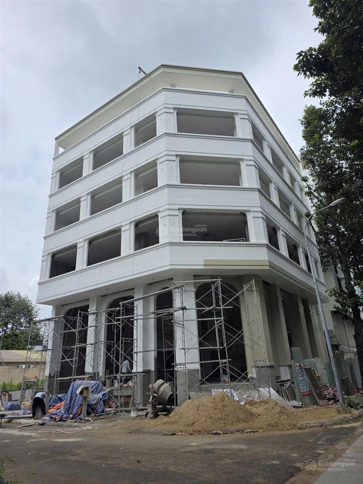 Tòa nhà góc thạnh mỹ lợi q2 cho thuê. dt 16x20m, hầm 6 tầng. thang máy, máy lạnh, pccc giá 245tr