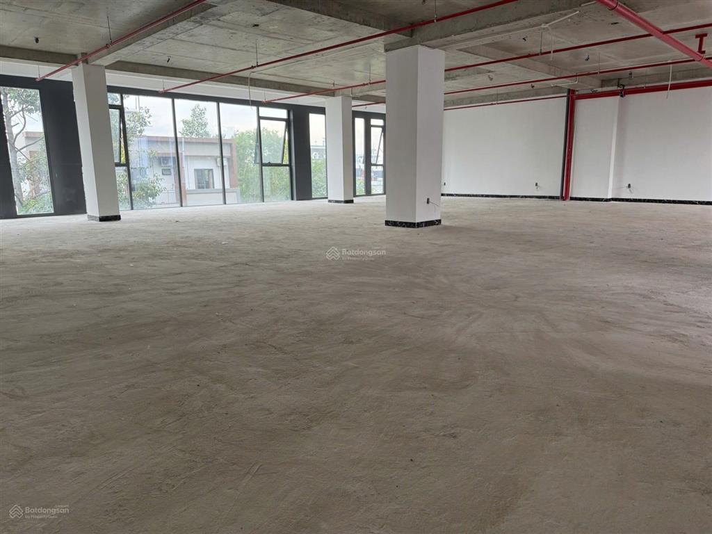 Tòa nhà góc thạnh mỹ lợi q2 cho thuê. dt 16x20m, hầm 6 tầng. thang máy, máy lạnh, pccc giá 245tr