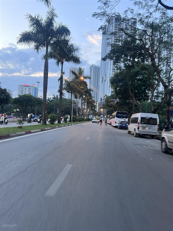 Bán nhanh  nhà phân lô 4t cán bộ công an văn quán  nguyễn khuyến. giá cực rẻ . đầu tư là thắng