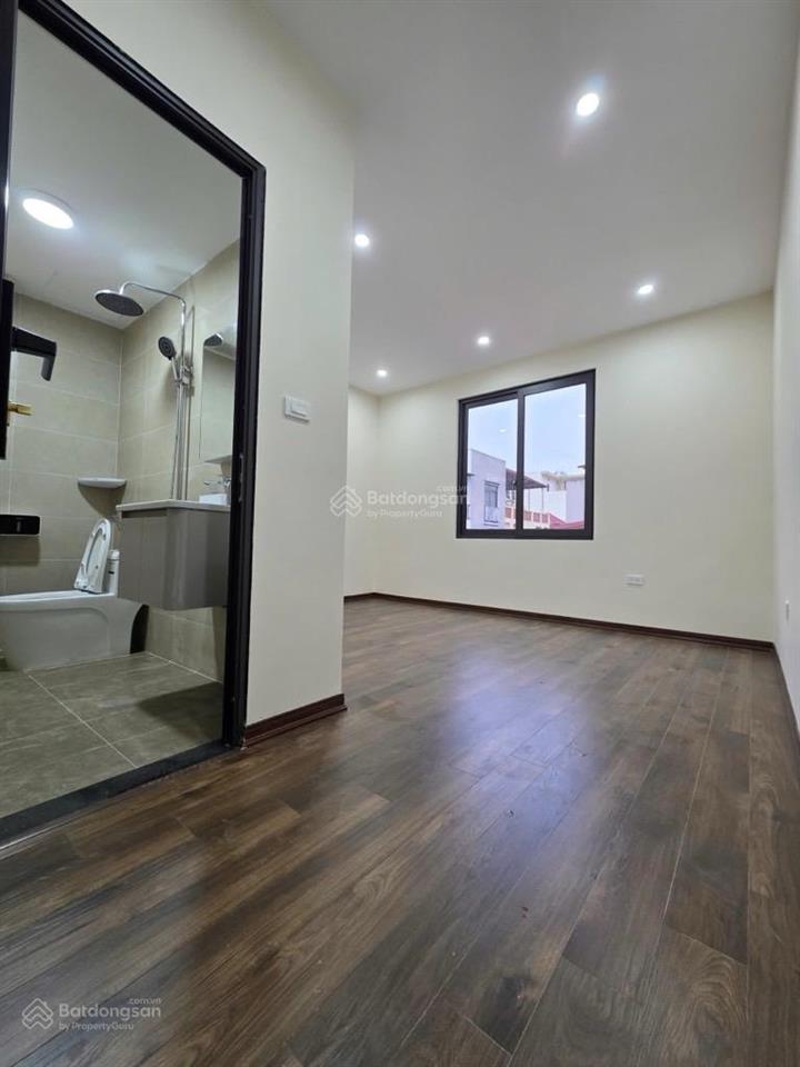 Bán nhanh nhà phân lô 5 tầng  bế văn đàn  ô tô tránh  giá cực tốt