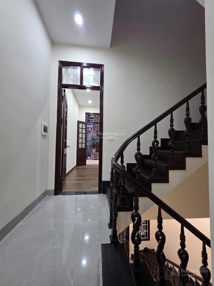 Bán nhanh nhà phân lô 5 tầng  bế văn đàn  ô tô tránh  giá cực tốt