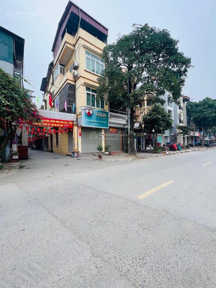 Mặt tiền quyền lực, lô góc 3 mặt đường, gara vài oto, thẳng tắp ra đường ngô quyền đang kè sông