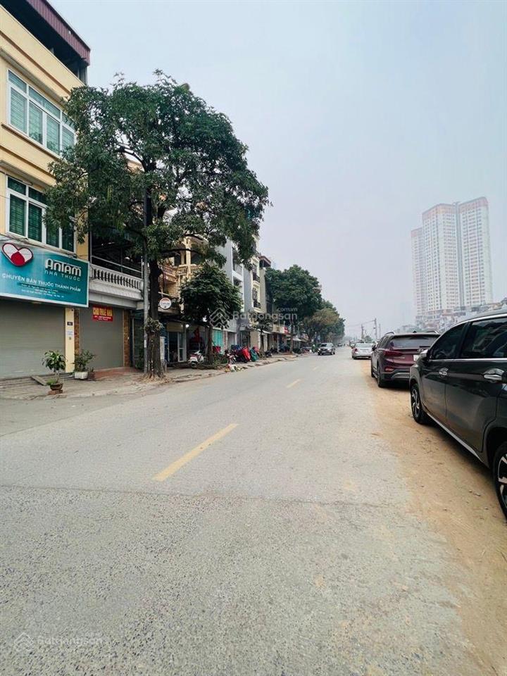 Mặt tiền quyền lực, lô góc 3 mặt đường, gara vài oto, thẳng tắp ra đường ngô quyền đang kè sông
