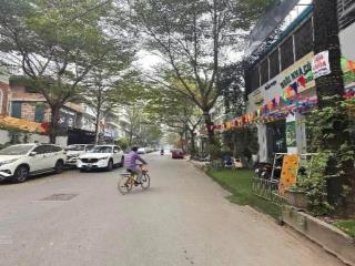 Siêu biệt thự văn khê  lô góc  448m2 x 3 tầng chỉ hơn 100 triệu/m2