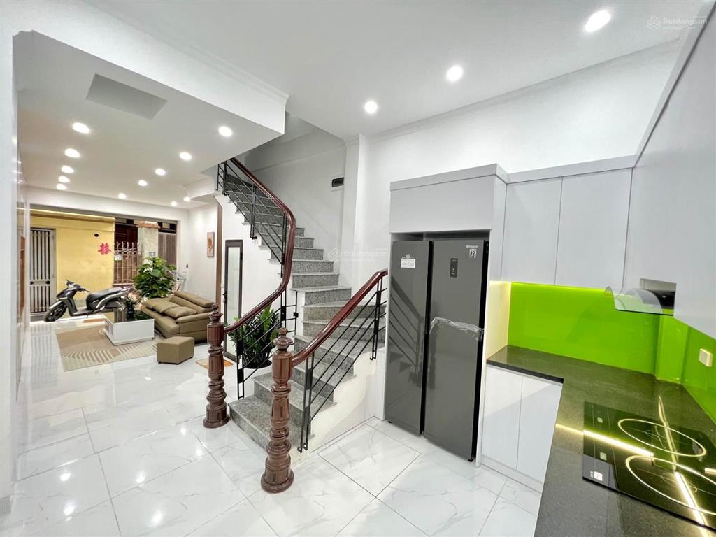 Thanh xuân  giá 8,3 tỷ  ô tô thông vào nhà  full nội thất  ngõ thông tứ tung