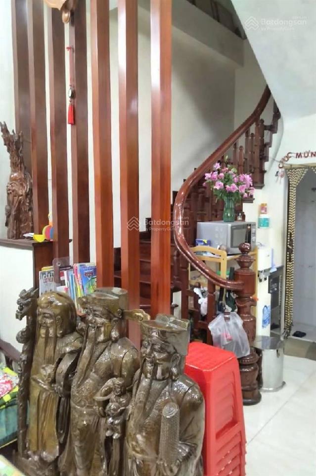 Cần tiền giảm gấp 1t.ỷ phố lụa  hà đông chuẩn sổ 40m2  nhà 4 tầng  mt 5.2m